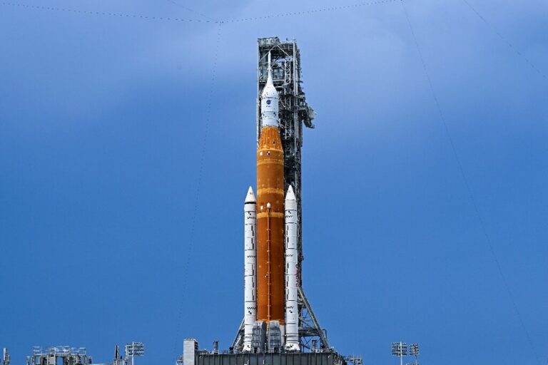 nasas-sls-rocket-is-se